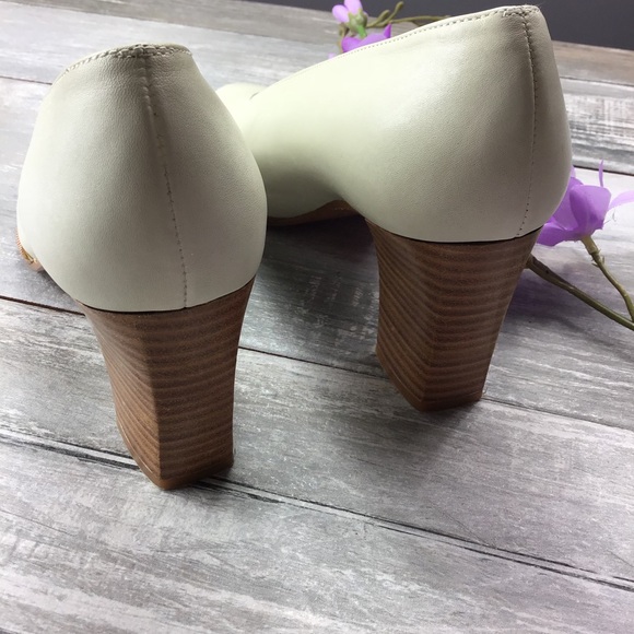 Stuart Weitzman Pumps - Picture 6 of 8